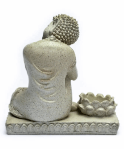 Estatua de Buda con portavelas gris