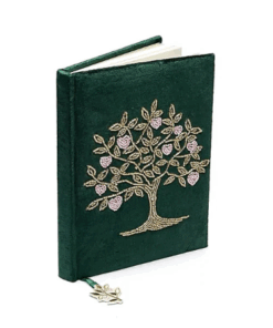 Cuaderno de terciopelo verde con Árbol de la Vida y corazones para yoga