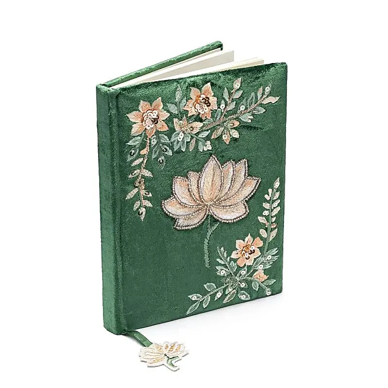 Cuaderno Cuaderno de terciopelo verde con loto para yoga