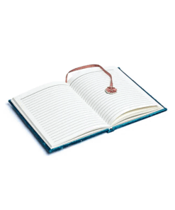 Cuaderno de terciopelo azul con flores