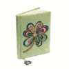 Cuaderno de terciopelo verde con trébol de cuatro hojas para yoga