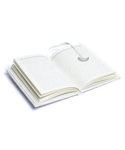 Cuaderno de terciopelo blanco con sol y luna