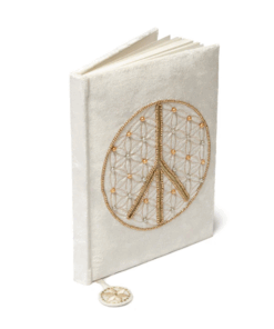 Cuaderno de terciopelo blanco roto con Flor de la Vida símbolo de la paz