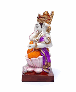 Ganesha sobre un trono de loto para Yoga